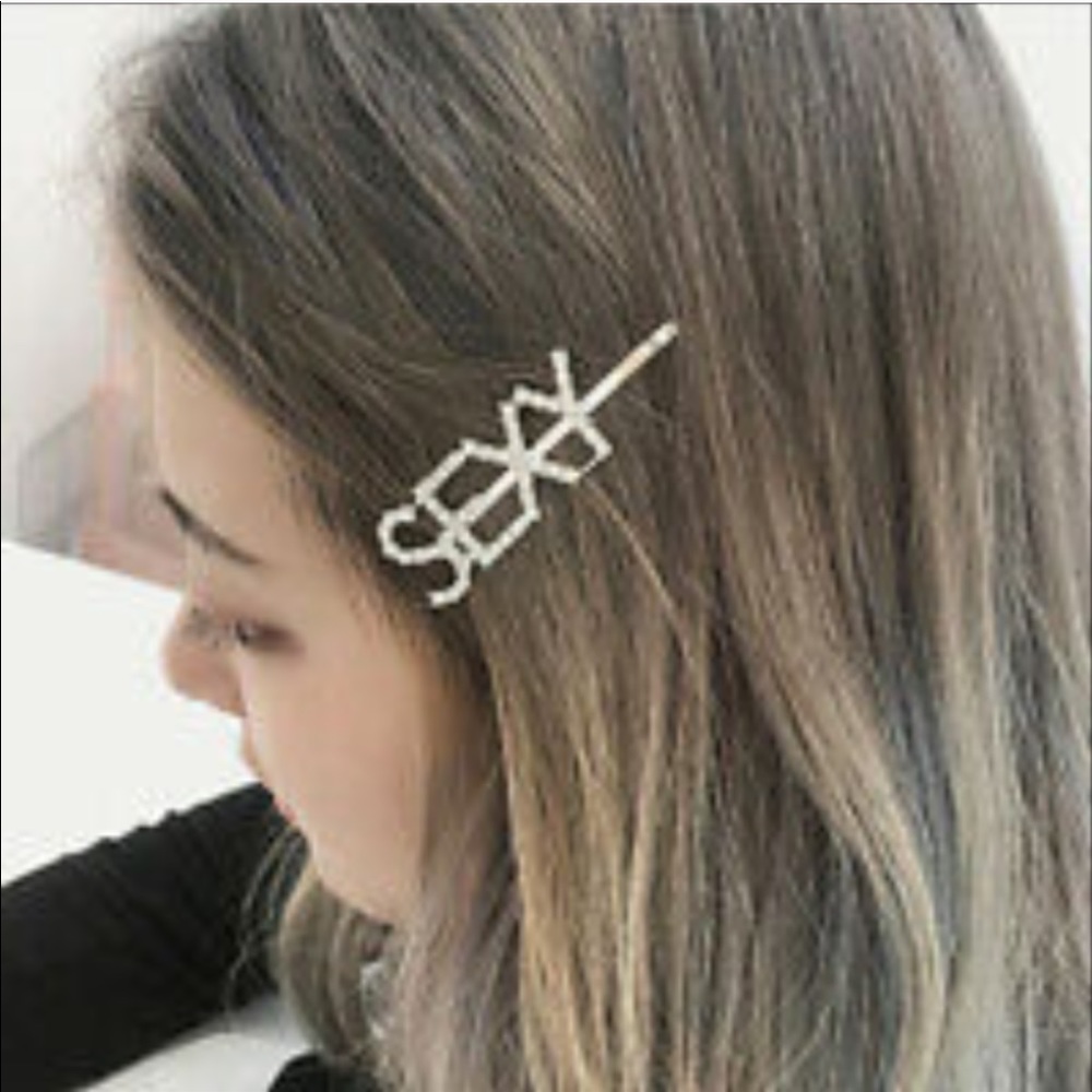 PRETTY Faux Diamond Hair Pins - Picture 7 of 7